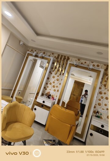 Furnished Amenities in  Showroom at Gomti Nagar – for Rent