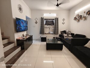 Team Area in 3 BHK Independent House at Bhayli Road – for Sale