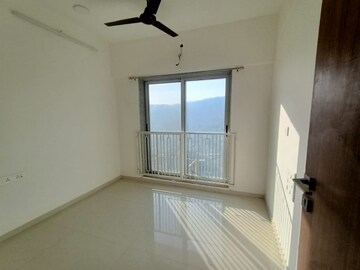 Room in 2 BHK Apartment at Mayfair The View, Vikhroli West – for Rent