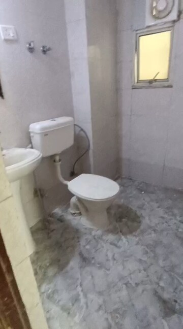 Bathroom in 2.5 BHK Apartment at Panchsheel Greens II, Sector 16 Greater Noida – for Rent
