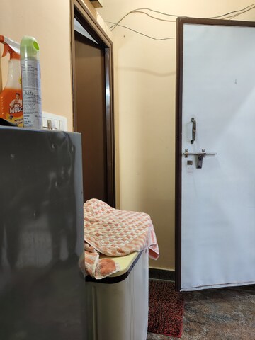 Bedroom in 1 RK Apartment at Halasuru – for Rent
