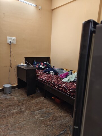 Bedroom in 1 RK Apartment at Halasuru – for Rent