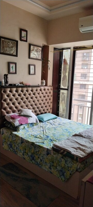 Bedroom in 2 BHK Apartment at Thane West – for Rent