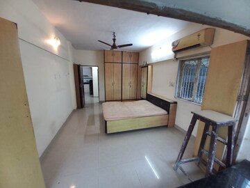 Bedroom in 3 BHK Apartment at Juhu – for Rent
