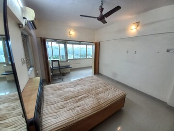 Bedroom in 3 BHK Apartment at Juhu – for Rent