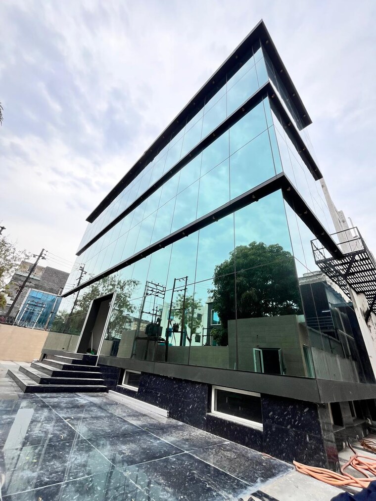 Exterior View, sector 63 Commercial Office Space 50000 Sq.Ft. In Sector 63 Noida 8957633