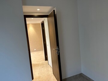 Room in 1 BHK Apartment at Hiranandani Regent Hill, Powai – for Rent