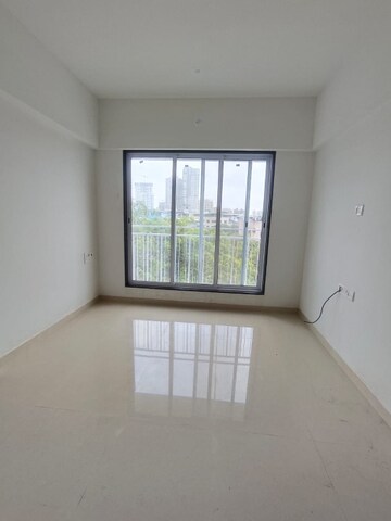 Room in 1 BHK Apartment at Kolte Patil Vaayu, Dahisar West – for Rent