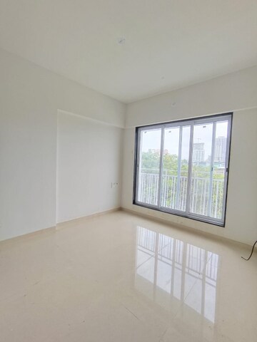 Room in 1 BHK Apartment at Modispaces Volga, Borivali West – for Rent