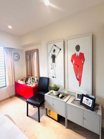Team Area in 2 BHK Apartment at Platinum Life, Andheri West – for Rent