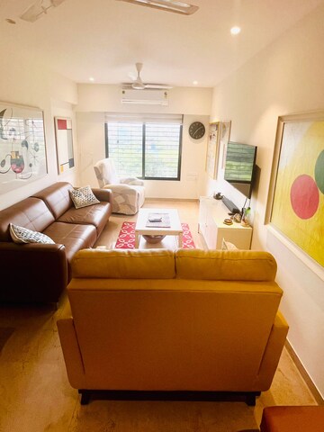 Team Area in 2 BHK Apartment at Platinum Life, Andheri West – for Rent