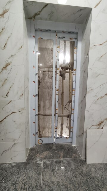 Building Lobby in 1 BHK Builder Floor at Saket – for Rent