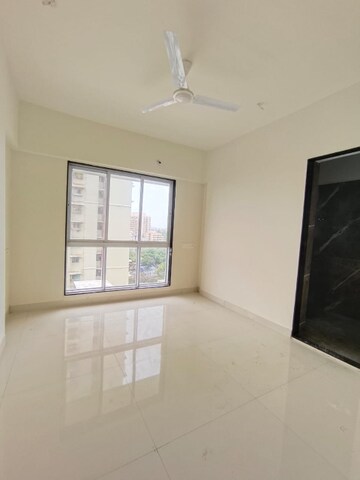 Room in 1 BHK Apartment at Romell Serene, Borivali West – for Rent