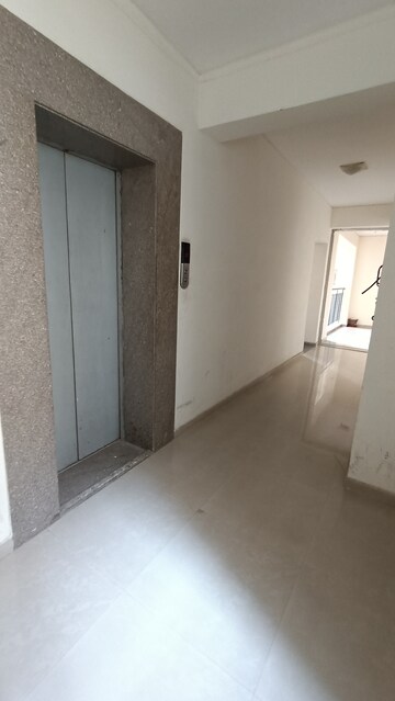 Room in 2 BHK Apartment at Aditya Urban Casa, Sector 78 – for Rent
