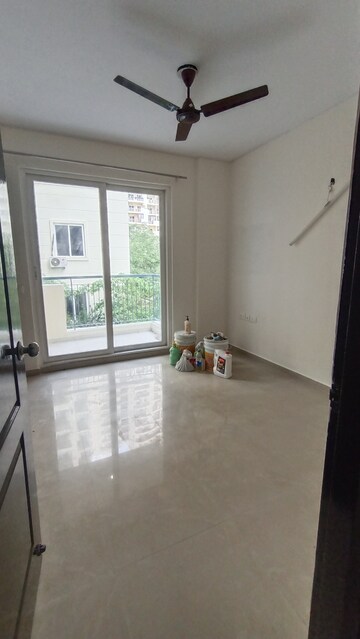 Room in 2 BHK Apartment at Aditya Urban Casa, Sector 78 – for Rent