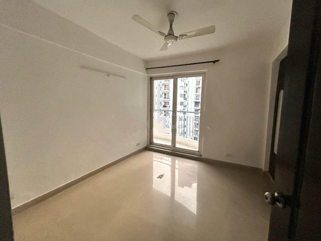 3 BHK + Study Room Apartment For Sale in JM Aroma