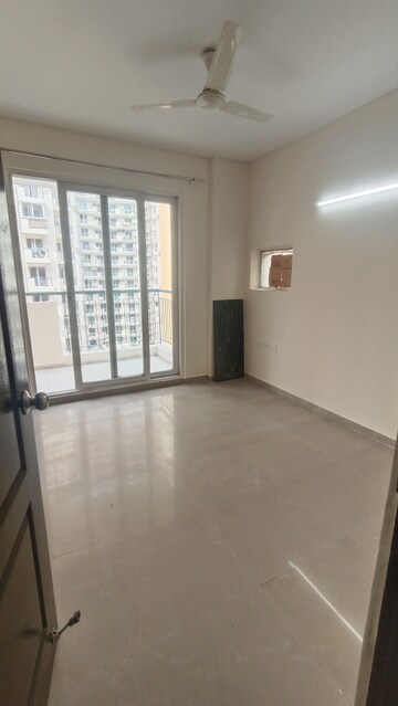 Room in 2 BHK Apartment at Aditya Urban Casa, Sector 78 – for Rent