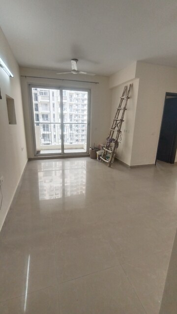 Room in 2 BHK Apartment at Aditya Urban Casa, Sector 78 – for Rent