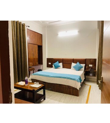 Bedroom in  Pg at Sector 47 – for Rent