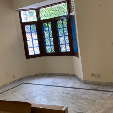 Bedroom in 3 BHK Independent House at RWA Apartments Sector 40, Sector 40 – for Rent