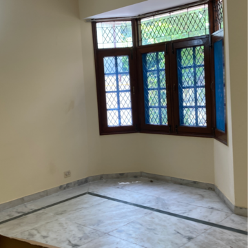 Room in 3 BHK Independent House at RWA Apartments Sector 40, Sector 40 – for Rent