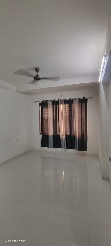 Master Bedroom in 3 BHK Apartment at Mahadev Samarth Garden, Bhandup West – for Rent