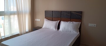 Master Bedroom in 1 BHK Apartment at Hiranandani Regent Hill, Powai – for Rent