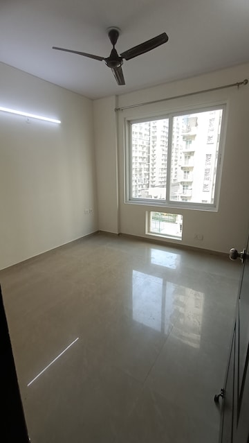 Room in 2 BHK Apartment at Aditya Urban Casa, Sector 78 – for Rent