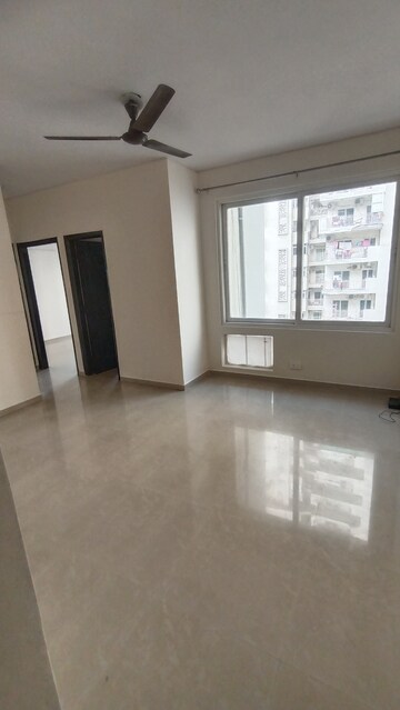 Room in 2 BHK Apartment at Aditya Urban Casa, Sector 78 – for Rent