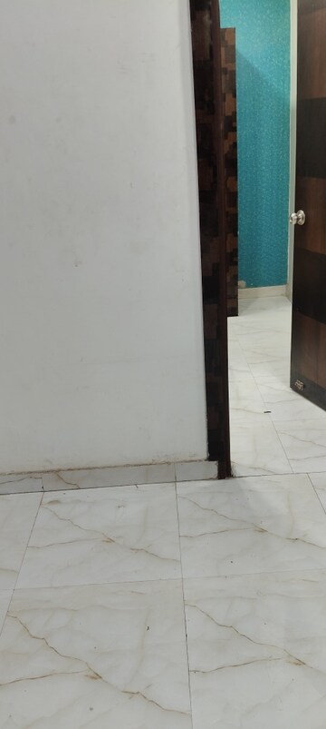 Room in 1.5 BHK Builder Floor at ABCZ East Platinum, Sector 44 – for Rent