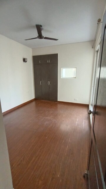 2 BHK Apartment For Rent in Aditya Urban Casa, Sector 78