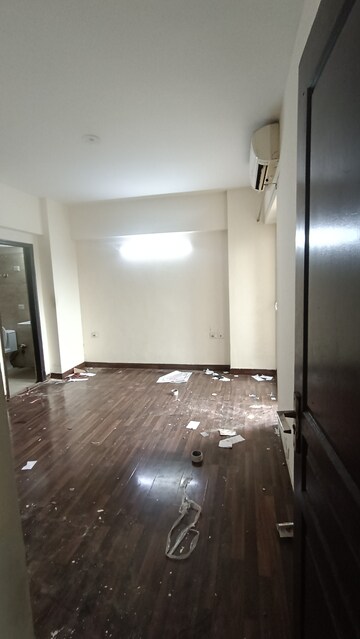 Bathroom in 2 BHK Apartment at Sethi Max Royal, Sector 76 – for Rent
