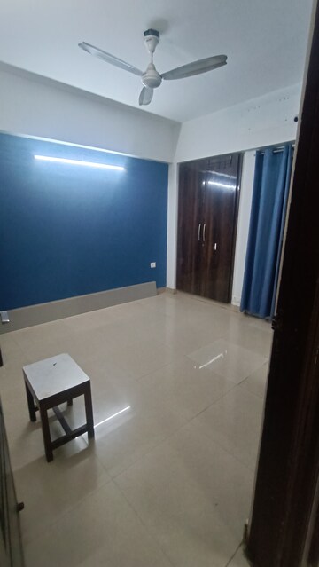 Room in 3 BHK Apartment at Sethi Max Royal, Sector 76 – for Rent