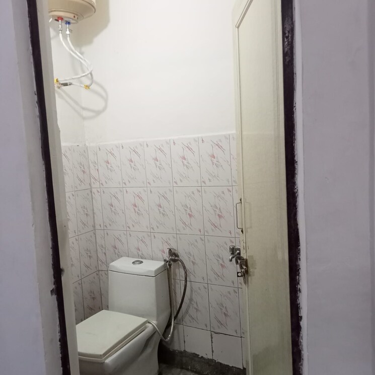 Bathroom, krishna-apartments-adchini 1 RK 350 Sq.Ft. Builder Floor In Adchini Delhi 8957862