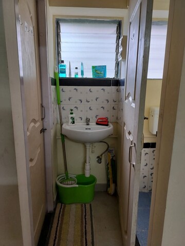 Bathroom in 1 BHK Apartment at Shrinivas Apartment, Matunga – for Rent