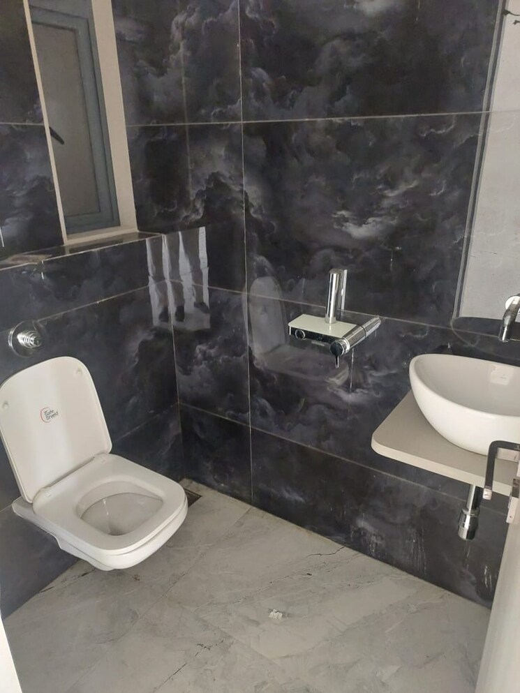 Attached Bathroom, gurukrupa-divyam 3 Bedroom 950 Sq.Ft. Apartment In Ghatkopar East Mumbai 8957894