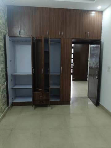 Room in 2 BHK Builder Floor at MS Enclave Zirakpur, Dhakoli – for Sale