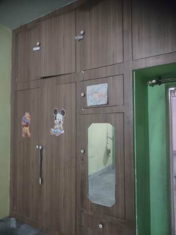Furnished Amenities in 2.5 BHK Villa at Damoder Colony – for Rent