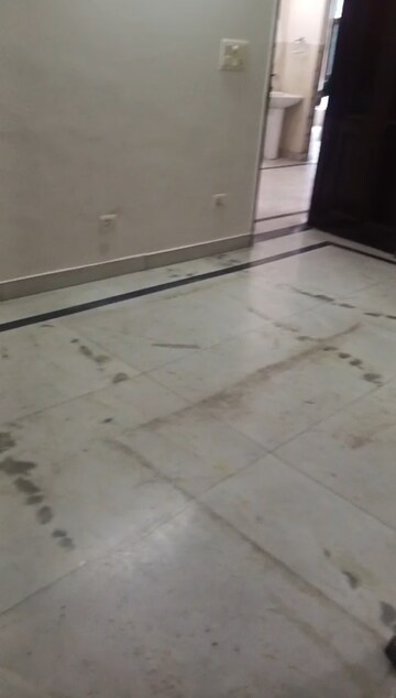 Room in 2 BHK Independent House at Sector 45 – for Rent