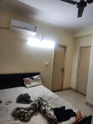 Team Area in 3 BHK Builder Floor at Sushant Lok 3, Sector 57 – for Sale