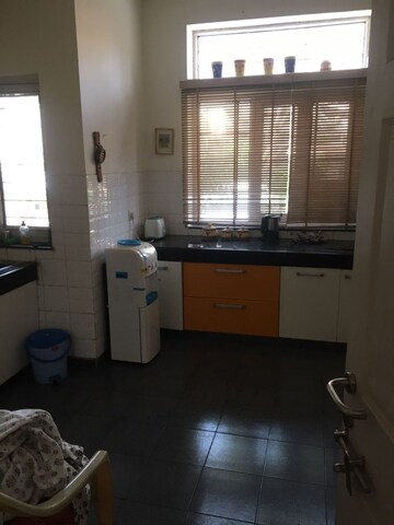 Kitchen in 4 BHK Villa at Elan Nirvana, Sector 50 – for Rent