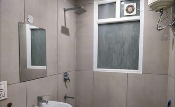 Kitchen in 1 BHK Builder Floor at Sector 37 – for Rent