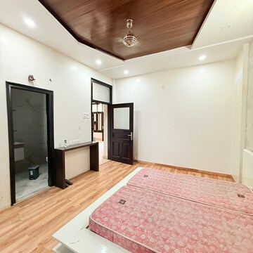 Bedroom in 2 BHK Builder Floor at Sector 105 – for Rent