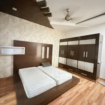 Bedroom in 2 BHK Builder Floor at Sector 105 – for Rent