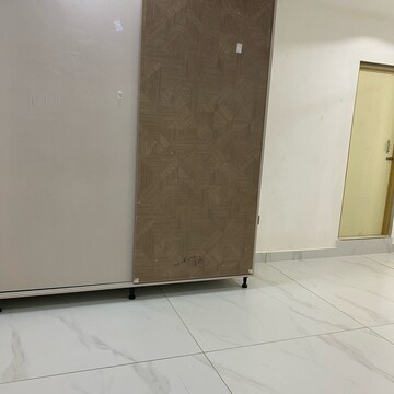 Room in 3.5 BHK Apartment at Kondapur – for Rent
