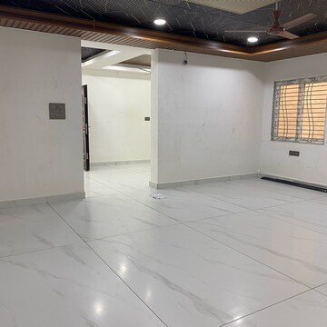 Room in 3.5 BHK Apartment at Kondapur – for Rent