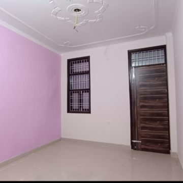 Room in 2 BHK Builder Floor at Khirki Extension – for Rent
