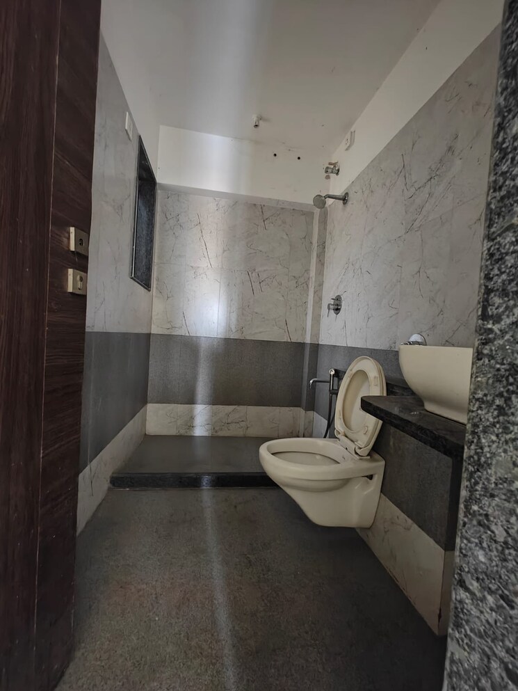 Bathroom, shreenathji-odina 4 Bedroom 1293 Sq.Ft. Apartment In Chembur Mumbai 8958110