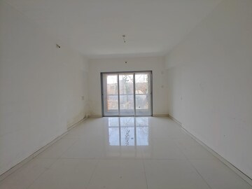 Room in 4 BHK Apartment at Shreenathji Odina, Chembur – for Rent