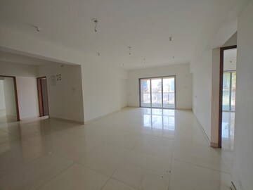 Room in 4 BHK Apartment at Shreenathji Odina, Chembur – for Rent